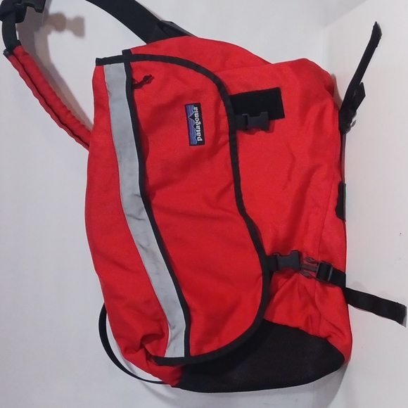 Patagonia Handbags - Patagonia large messenger bag - orange